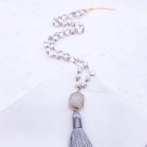 Tassel White Druzy Silver Women’s Necklace NWOT